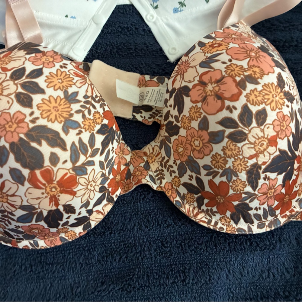 Chinese Laundry Floral Patterned Fabric
